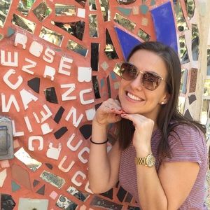 Meet your Posher, Lauren